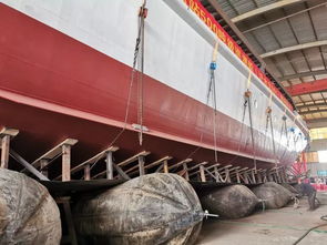 嘉興建造的62.2米公務(wù)船成功采用氣囊下水技術(shù)